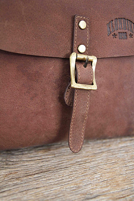 Сумка KLONDIKE «Brad», винтажная кожа в коричневом цвете, 25 х 28 х 7 см