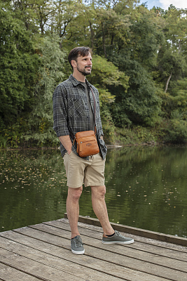 Сумка через плечо KLONDIKE GOLD «Lara», натуральная кожа в коньячном цвете, 19 х 20,5 х 6,5 см