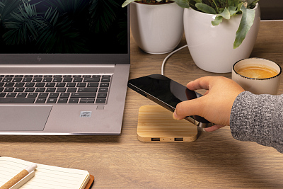 Док-станция Bamboo FSC® для беспроводной зарядки, 10 Вт
