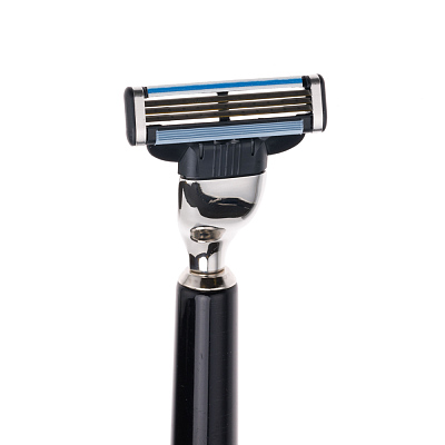 Бритвенный набор MONDIAL: станок MACH3, помазок, подставка, смола в черном цвете/никелированная латунь, в картонной коробке