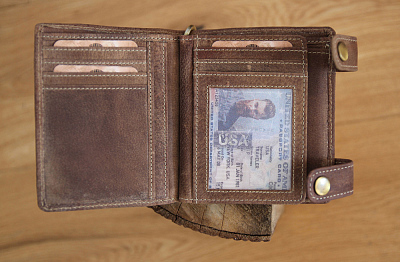 Бумажник KLONDIKE «Tim Deer», натуральная кожа в светло-коричневом цвете, 11,5 х 12,5 х 3 см