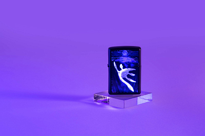 Зажигалка ZIPPO Lock Ness с покрытием Black Light, латунь/сталь, черная, матовая 38x13x57 мм