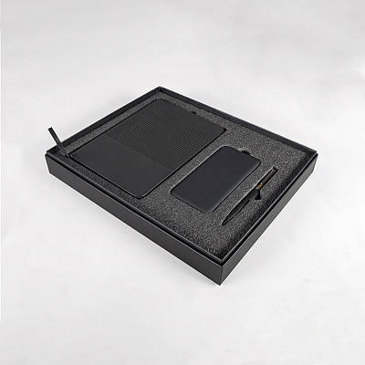 Набор подарочный RIFF: ежедневник, ручка и power bank в коробке  с ложементом (Чёрный)