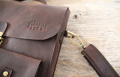 Сумка KLONDIKE «Brady», натуральная кожа в темно-коричневом цвете, 30 х 35 х 7 см