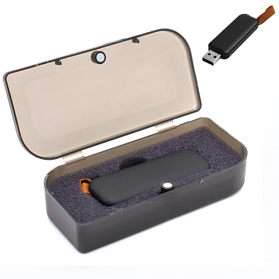 Флешка Gear Soft 32 Гб в футляре, черная (Чёрный)