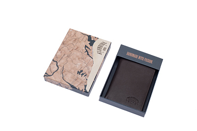 Визитница KLONDIKE Claim, натуральная кожа в коричневом цвете, 8 х 1,5 х 10,5 см